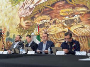 Sesiona Congreso del Estado en Guachochi ; Corazon de la Sierra Tarahumara